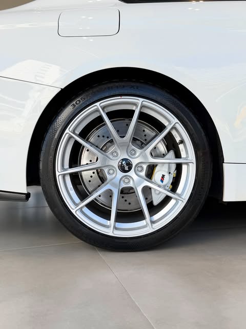 BMW M4 - Imagem 13