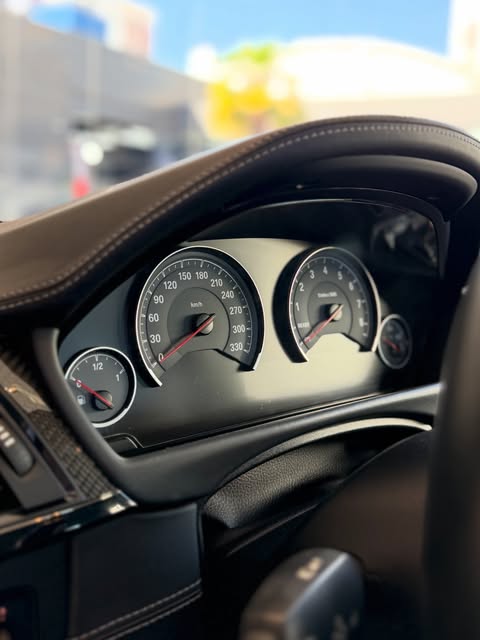 BMW M4 - Imagem 9