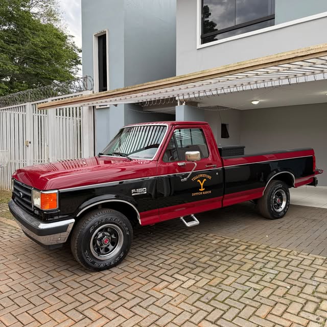 FORD F-150 XLT LARIAT - Imagem 1
