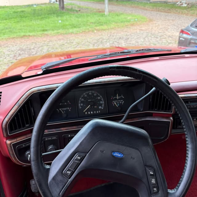 FORD F-150 XLT LARIAT - Imagem 8