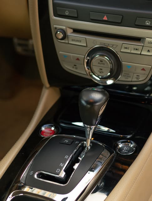 JAGUAR XKR R - Imagem 6