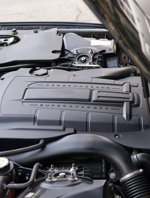 JAGUAR XKR R - Imagem 10