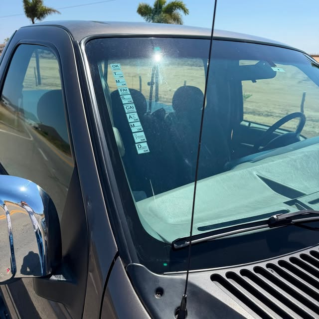 FORD F-250 XLT-L - Imagem 11