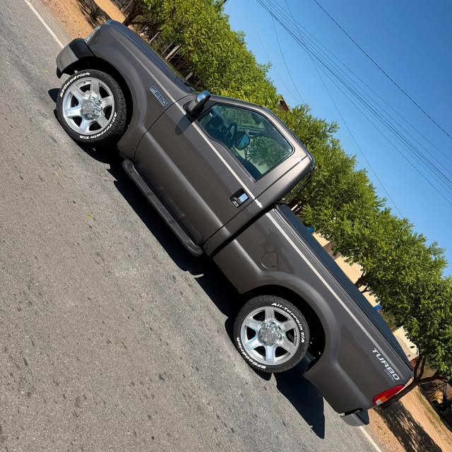 FORD F-250 XLT-L - Imagem 6