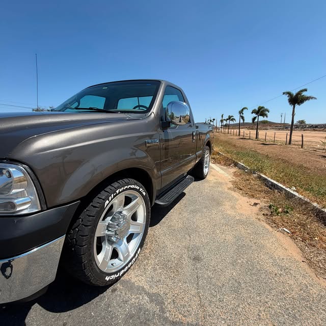 FORD F-250 XLT-L - Imagem 9