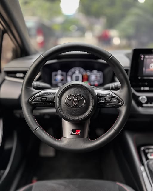 TOYOTA COROLLA GR - Imagem 11