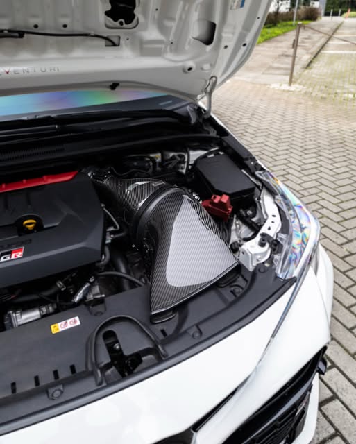 TOYOTA COROLLA GR - Imagem 9