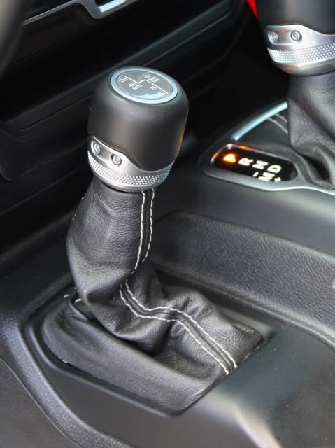 JEEP WRANGLER SAHARA - Imagem 6