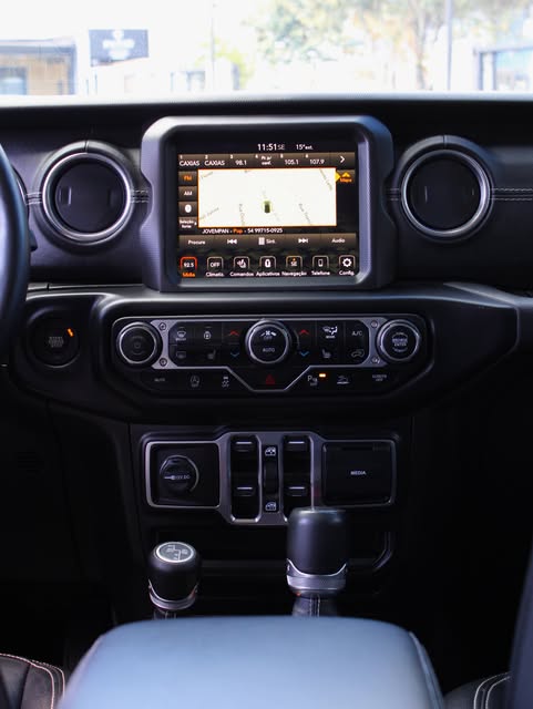 JEEP WRANGLER SAHARA - Imagem 10