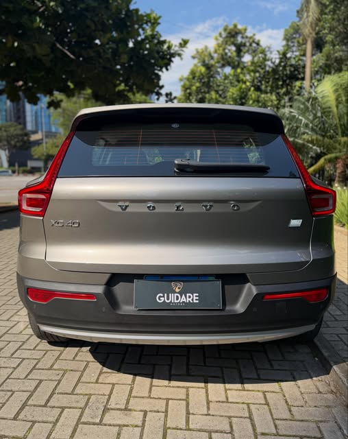 VOLVO XC40 T5 RECHARGE MOMENTUM - Imagem 8
