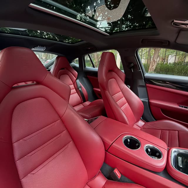 PORSCHE PANAMERA 4 2.9 TURBO V6 E-HYBRID PLATINUM EDITION - Imagem 4