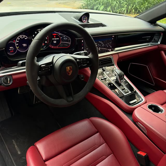 PORSCHE PANAMERA 4 2.9 TURBO V6 E-HYBRID PLATINUM EDITION - Imagem 6
