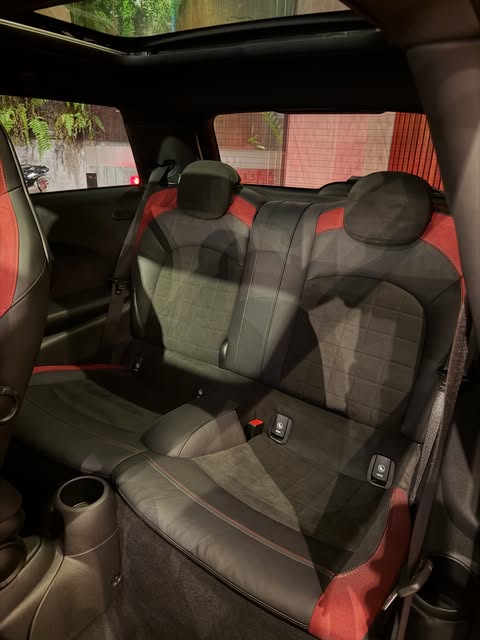 MINI COOPER JCW - Imagem 11