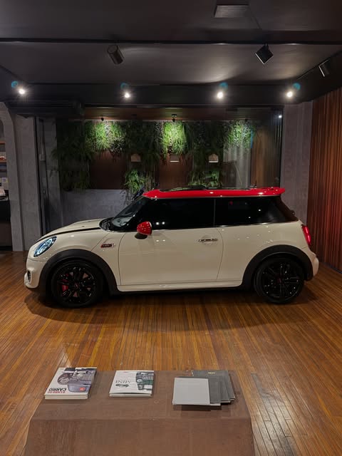 MINI COOPER JCW - Imagem 15
