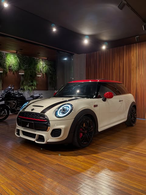 MINI COOPER JCW - Imagem 17