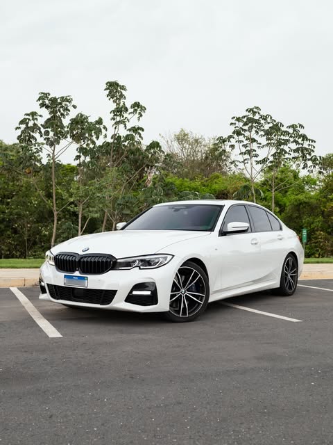 BMW 330I M SPORT - Imagem 1
