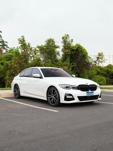 BMW 330I M SPORT - Imagem 2