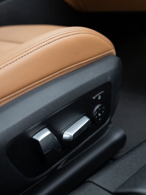 BMW 330I M SPORT - Imagem 14