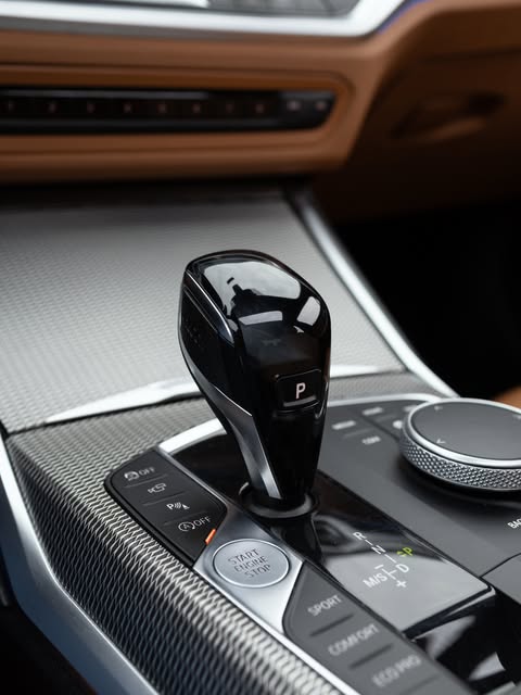 BMW 330I M SPORT - Imagem 17