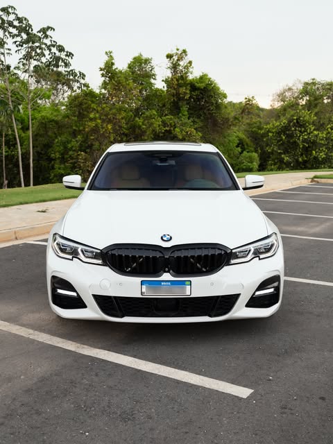 BMW 330I M SPORT - Imagem 3