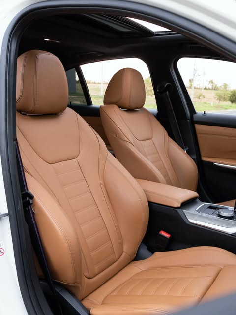 BMW 330I M SPORT - Imagem 4