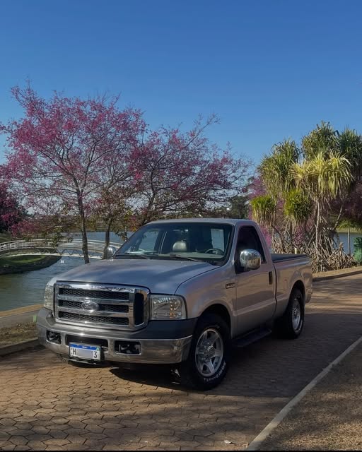 FORD F-250 XLT - Imagem 1