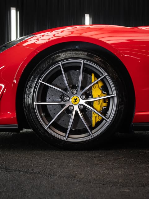 FERRARI 812 GTS - Imagem 9