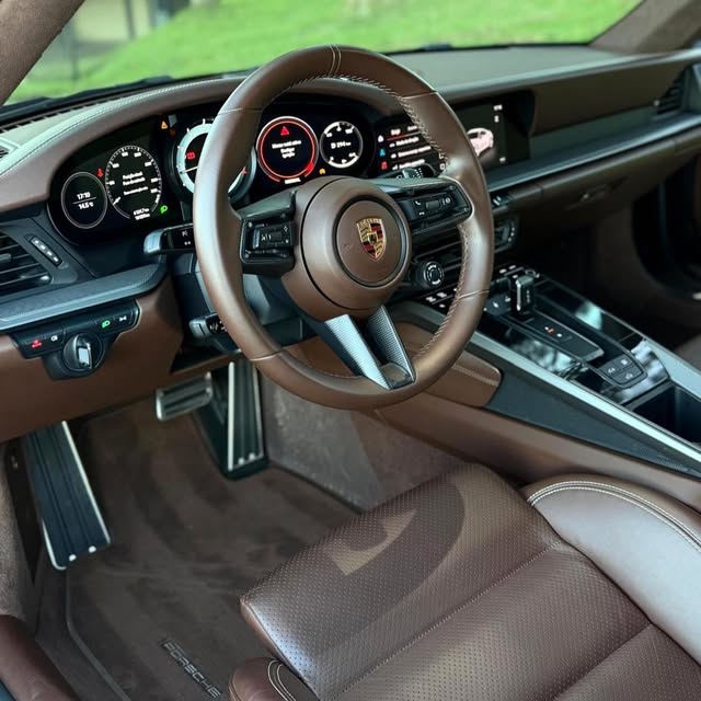 PORSCHE 911 CARRERA - Imagem 8