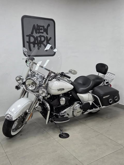 HARLEY-DAVIDSON ROAD KING CLASSIC - Imagem 12