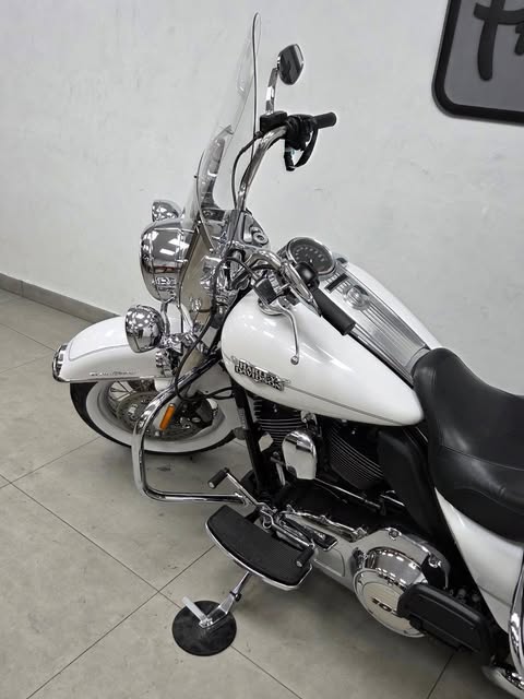 HARLEY-DAVIDSON ROAD KING CLASSIC - Imagem 14
