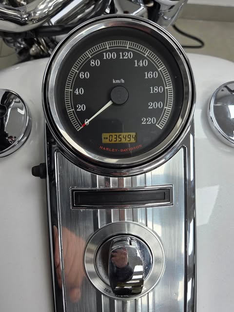 HARLEY-DAVIDSON ROAD KING CLASSIC - Imagem 17