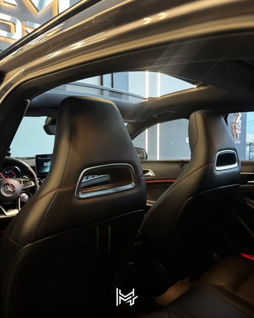 MERCEDES-BENZ GLA 45 AMG - Imagem 4