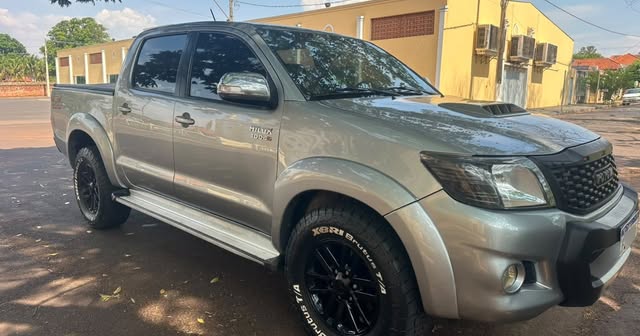 TOYOTA HILUX SRV - Imagem 2