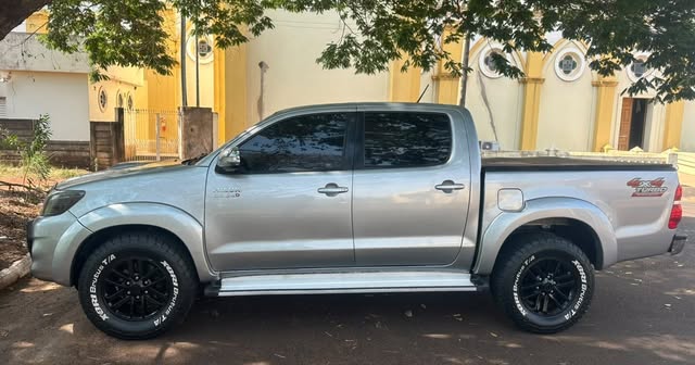 TOYOTA HILUX SRV - Imagem 4