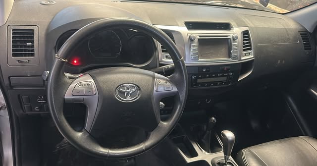 TOYOTA HILUX SRV - Imagem 8