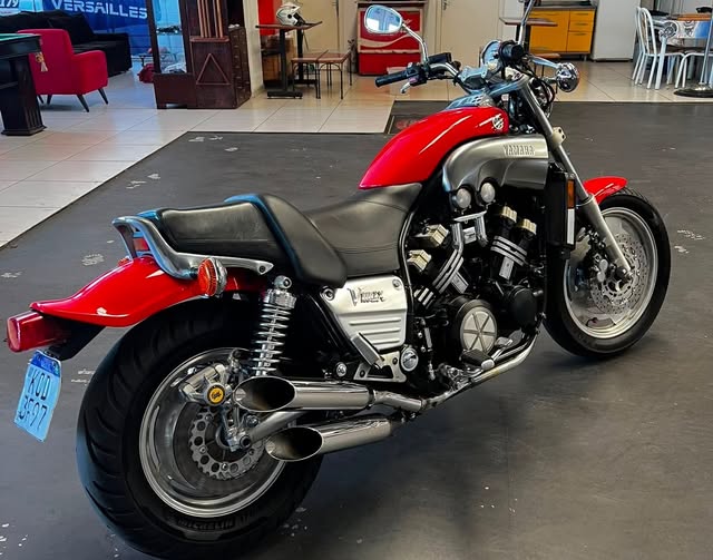 YAMAHA V-MAX - Imagem 3