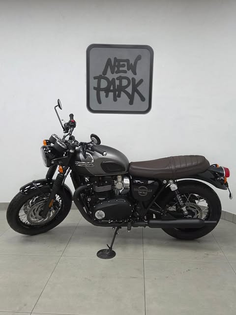 TRIUMPH BONNEVILLE T-120 BLACK - Imagem 11