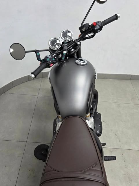 TRIUMPH BONNEVILLE T-120 BLACK - Imagem 7
