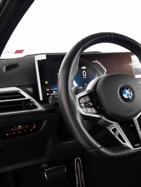 BMW 320I M SPORT - Imagem 3