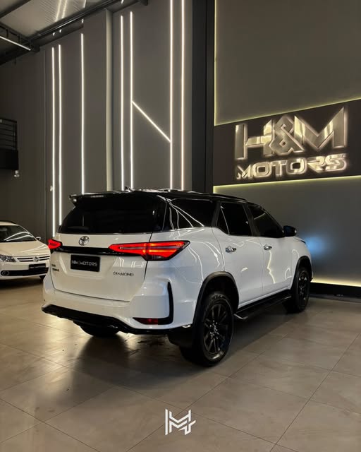 TOYOTA HILUX SRX - Imagem 2