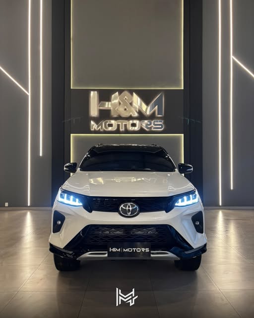 TOYOTA HILUX SRX - Imagem 5