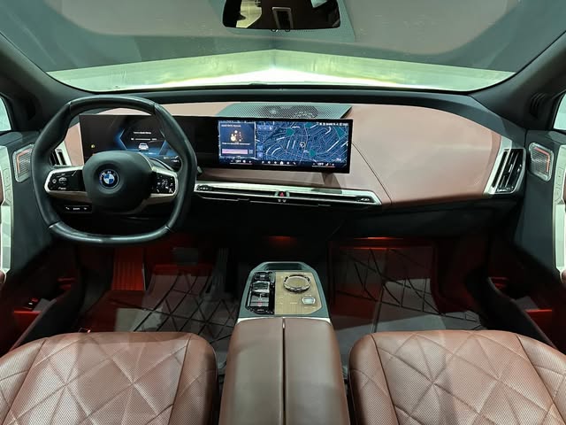 BMW IX XDRIVE50 SPORT - Imagem 6