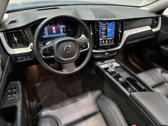 VOLVO XC60 T8 RECHARGE INSCRIPITION - Imagem 5