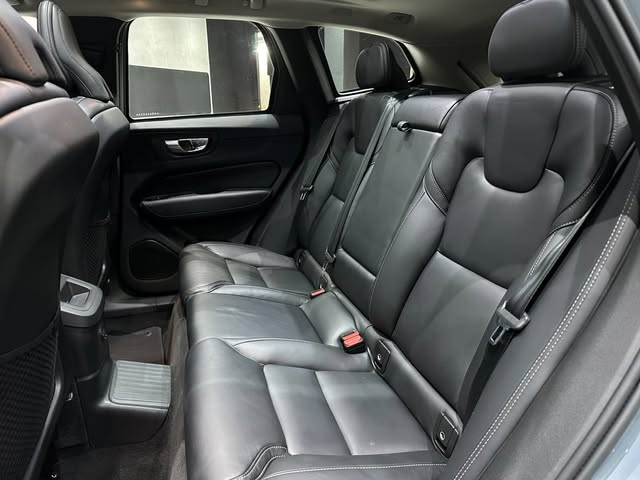 VOLVO XC60 T8 RECHARGE INSCRIPITION - Imagem 8