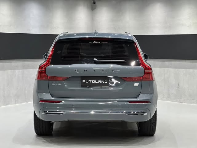 VOLVO XC60 T8 RECHARGE INSCRIPITION - Imagem 9