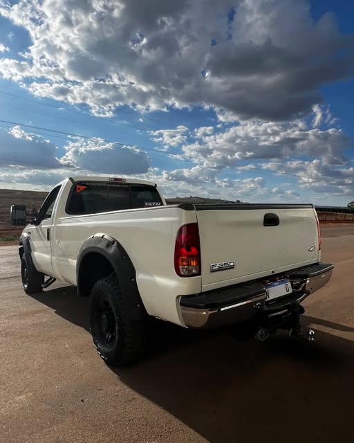 FORD F-250 XLT - Imagem 3