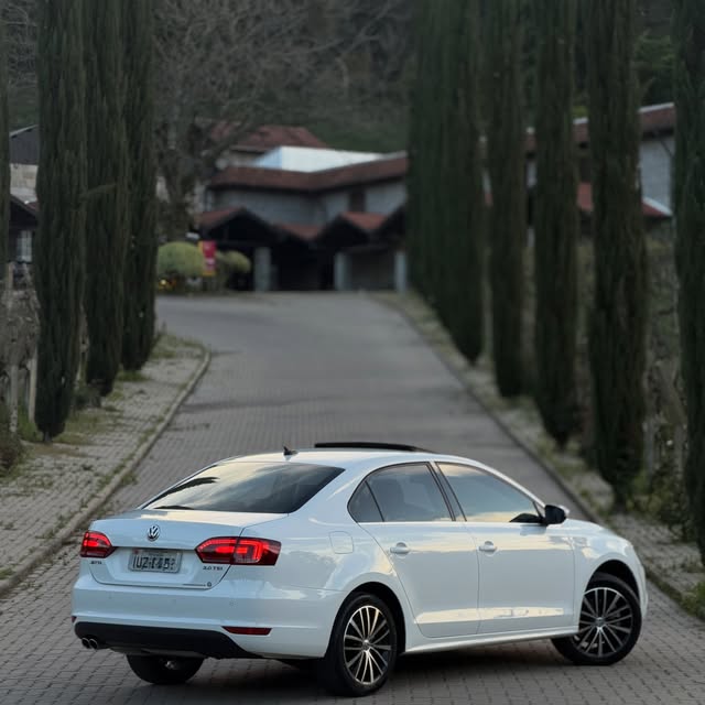 VOLKSWAGEN JETTA TSI - Imagem 14