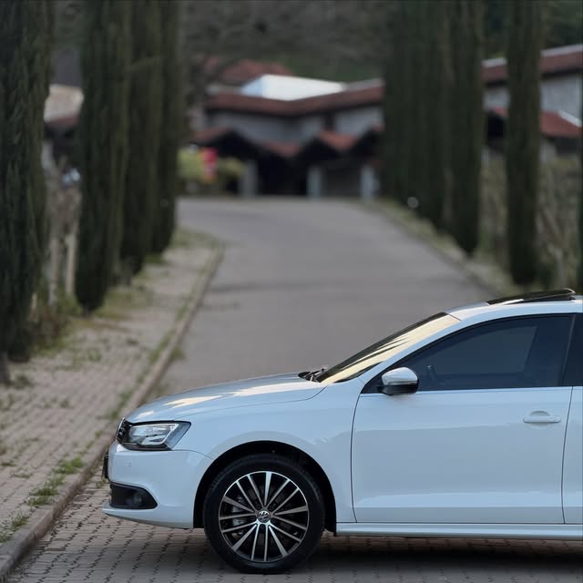 VOLKSWAGEN JETTA TSI - Imagem 4
