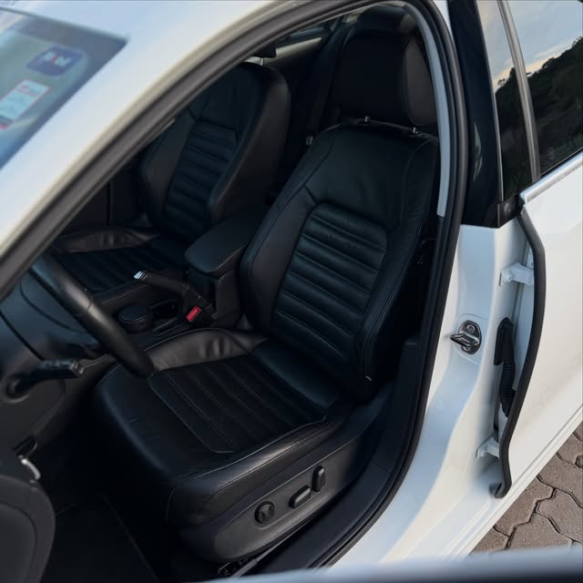 VOLKSWAGEN JETTA TSI - Imagem 8