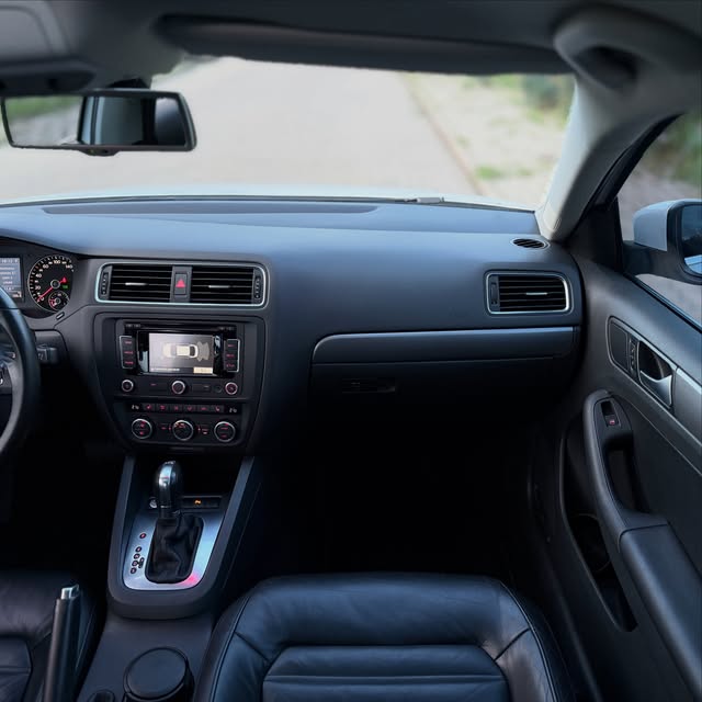 VOLKSWAGEN JETTA TSI - Imagem 10
